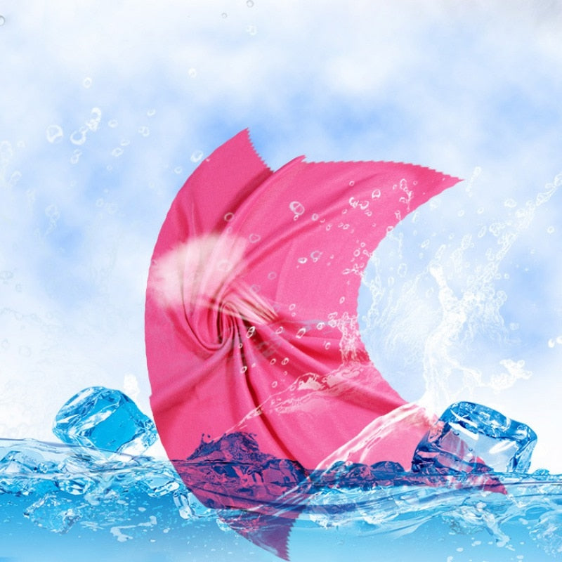 Quick Drying Cooling Microfiber Towel Instant Cooling Relief Sports Portable Yoga Gym Pilates Running Travel Towel Silicone Bag