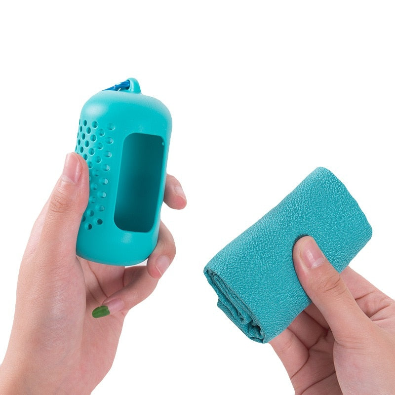 Quick Drying Cooling Microfiber Towel Instant Cooling Relief Sports Portable Yoga Gym Pilates Running Travel Towel Silicone Bag